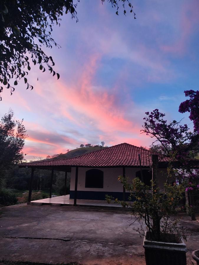 Casa De Campo Com Piscina A 2 Min De Cunha Εξωτερικό φωτογραφία