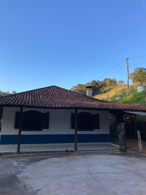 Casa De Campo Com Piscina A 2 Min De Cunha Εξωτερικό φωτογραφία